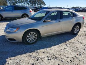 Chrysler 200 TOURING 2.4L 4 2013