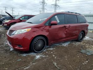 Toyota Sienna LE 3.5L 6 2015
