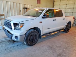 Toyota Tundra CREWMAX SR5 5.7L 8 2013