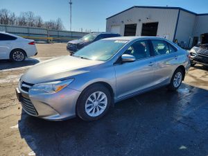 Toyota Camry LE 2.5L 4 2015