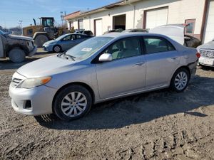 Toyota Corolla BASE 1.8L 4 2013