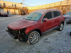 Volkswagen Tiguan S 2.0L 4 2012