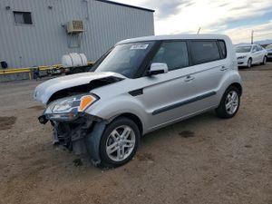Kia Soul + 2.0L 4 2011