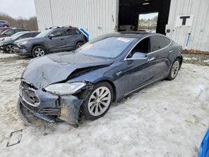 Tesla Model S 2016