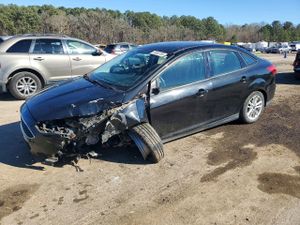 Ford Focus SE 2.0L 4 2015