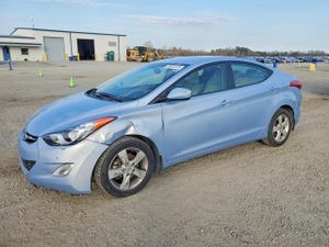 Hyundai Elantra GLS 1.8L 4 2013