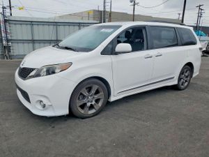 Toyota Sienna SPORT 3.5L 6 2014