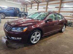 Volkswagen Passat SEL 2.0L 4 2012
