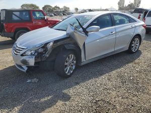 Hyundai Sonata SE 2.4L 4 2011