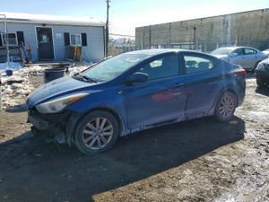 Hyundai Elantra SE 1.8L 4 2014
