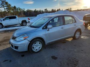 Nissan Versa S 1.8L 4 2011