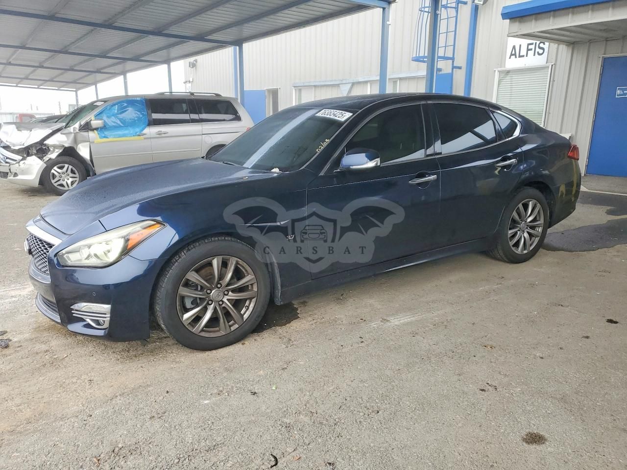 Infiniti Q70 3.7 3.7L 6 2015