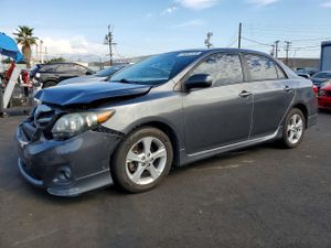 Toyota Corolla BASE 1.8L 4 2011