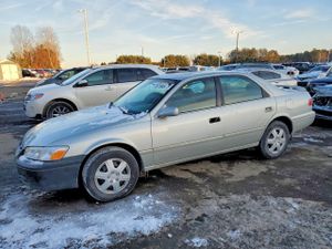 Toyota Camry CE 2.2L 4 2000