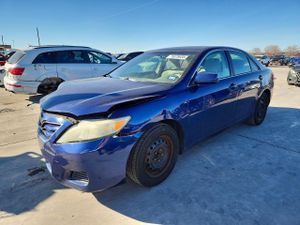 Toyota Camry BASE 2.5L 4 2010