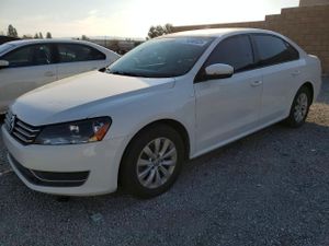 Volkswagen Passat S 1.8L 4 2014