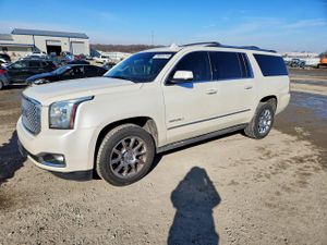 GMC Yukon DENALI 6.2L 8 2015