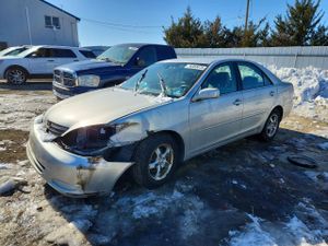 Toyota Camry LE 2.4L 4 2002