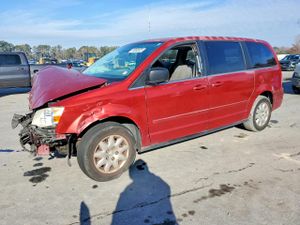Chrysler Town & Country LX 3.3L 6 2009