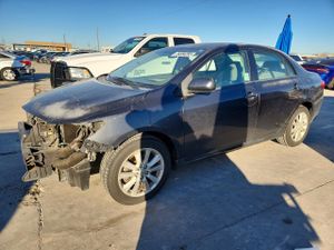 Toyota Corolla BASE 1.8L 4 2010