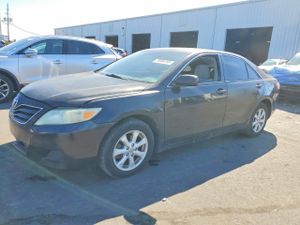 Toyota Camry BASE 2.5L 4 2011