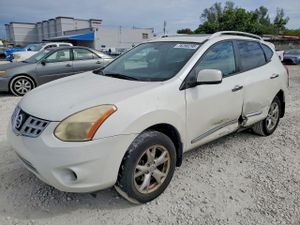 Nissan Rogue S 2.5L 4 2011