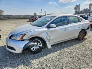 Nissan Sentra S 1.8L 4 2015