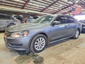 Volkswagen Passat S 2.5L 5 2012