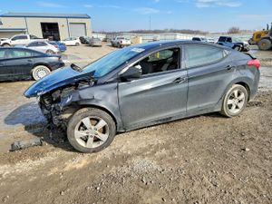 Hyundai Elantra GLS 1.8L 4 2013