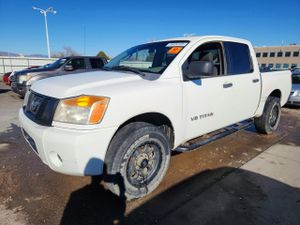 Nissan Titan XE 5.6L 8 2009