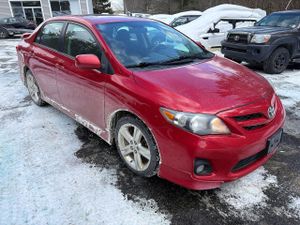 Toyota Corolla BASE 1.8L 4 2013