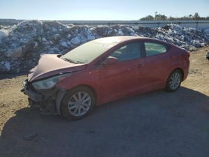 Hyundai Elantra SE 1.8L 4 2015