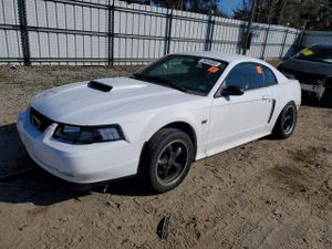 Ford Mustang GT 4.6L 8 2000