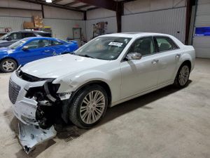 Chrysler 300C 5.7L 8 2011