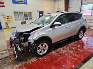 Toyota Rav4 XLE 2.5L 4 2014