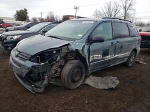 Toyota Sienna CE 3.3L 6 2005
