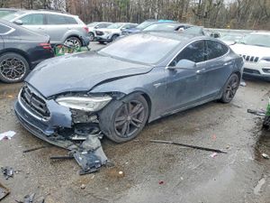 Tesla Model S 2015