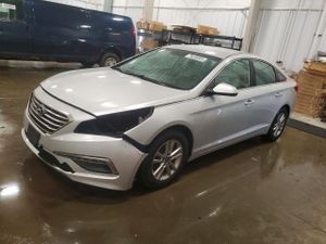 Hyundai Sonata SE 2.4L 4 2015