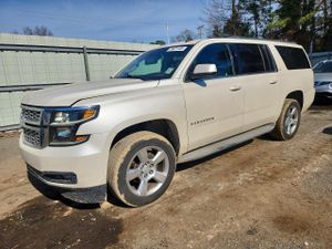 Chevrolet Suburban C1500 LT 5.3L 8 2015