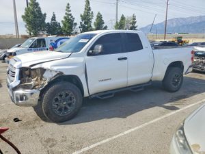 Toyota Tundra DOUBLE CAB SR 4.6L 8 2015