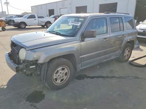 Jeep Patriot SPORT 2.4L 4 2011