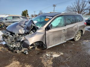 Nissan Pathfinder S 3.5L 6 2013