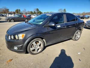 Chevrolet Aveo (Sonic) LTZ 1.4L 4 2015