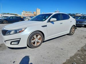 Kia Optima LX 2.4L 4 2015