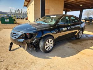 Toyota Camry BASE 2.5L 4 2011