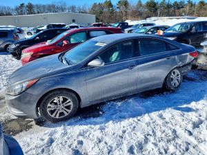 Hyundai Sonata GLS 2.4L 4 2013