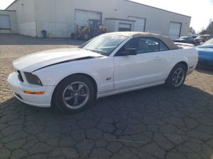 Ford Mustang 4.0L 6 2005