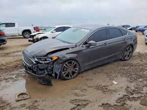 Ford Fusion TITANIUM 2.0L 4 2019
