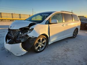 Toyota Sienna SPORT 3.5L 6 2014