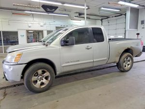 Nissan Titan XE 5.6L 8 2007